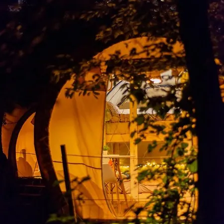 Dragonfly Gardens - The Wagons Tente de luxe