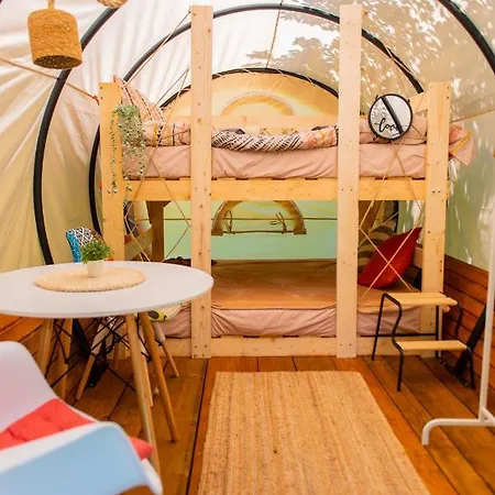 Luxury tent Dragonfly Gardens - The Wagons *