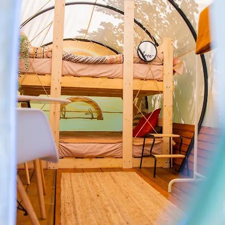 Luxury tent Dragonfly Gardens - The Wagons