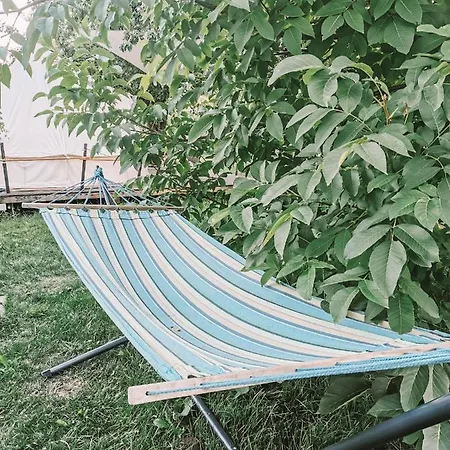 Dragonfly Gardens - The Wagons Luxury tent