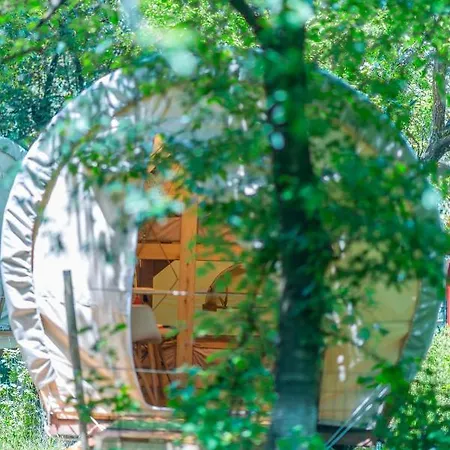 Dragonfly Gardens - The Wagons Luxury tent *