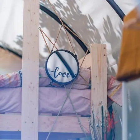 Dragonfly Gardens - The Wagons Luxury tent