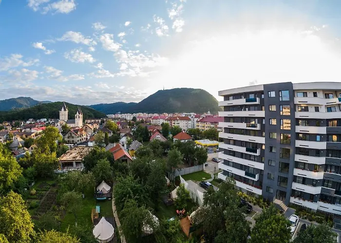 Glamping Dragonfly Gardens - The Wagons Braşov