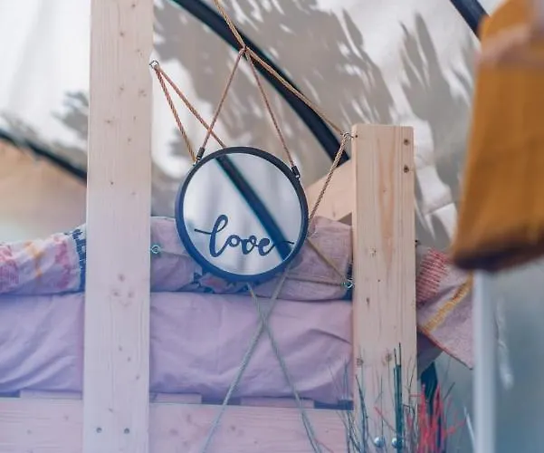 Dragonfly Gardens - The Wagons Glamping