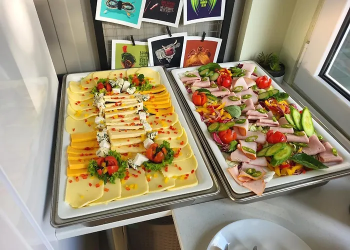 Glamping Dragonfly Gardens - The Wagons Braşov